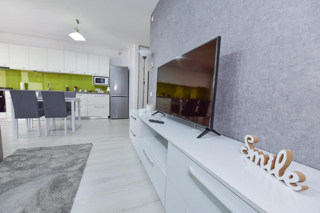 Stylish Stay - Executive - Private Parking And Central Location Oradea Exterior foto